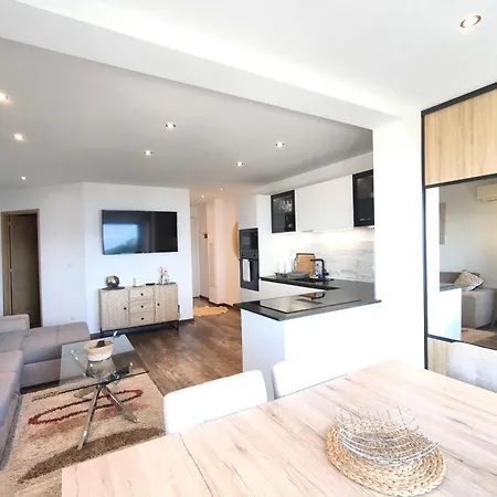 Escape To Calm With Sea View Daire *