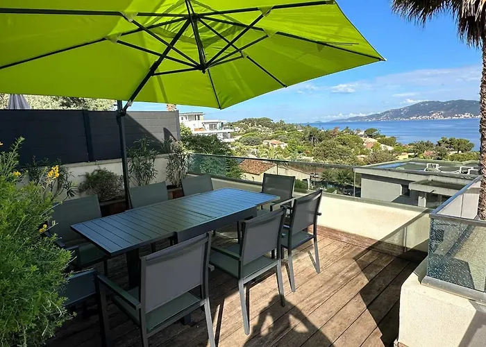 Escape To Calm With Sea View Daire *